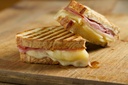 SANDWICH JAMON Y QUESO